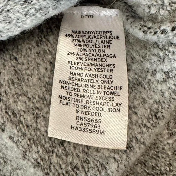 Nordstrom Halogen Lace Detailed Crewneck Sweater Size Medium Gray White - Picture 8 of 8